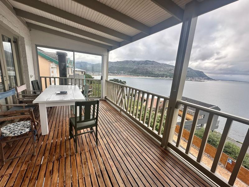 To Let 3 Bedroom Property for Rent in Fish Hoek Western Cape